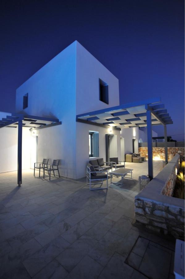 Willa Blue Diamonds Paros