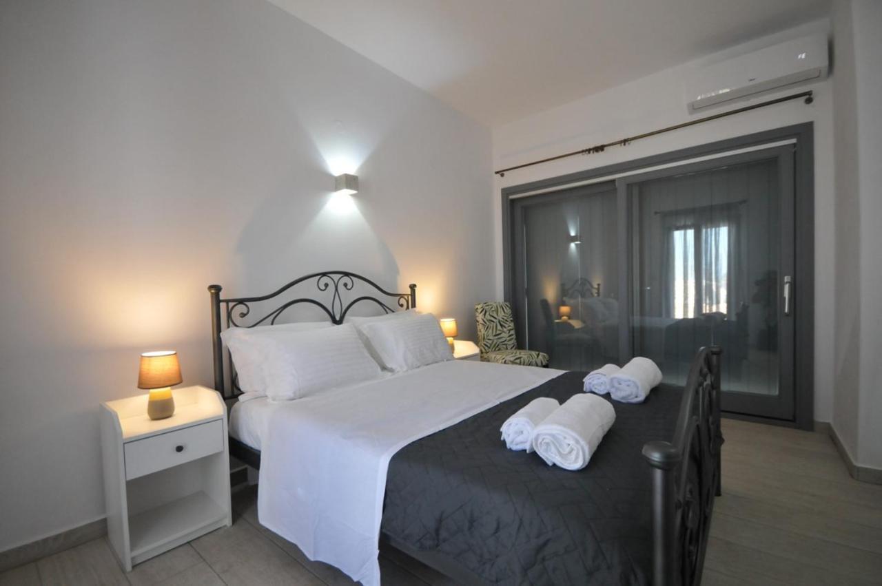 Blue Diamonds Paros *