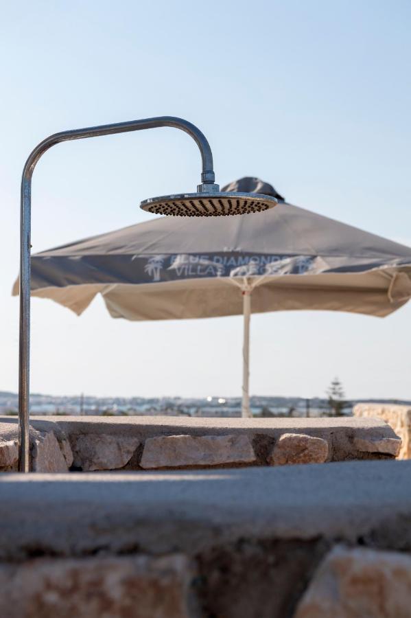 Blue Diamonds Paros Willa