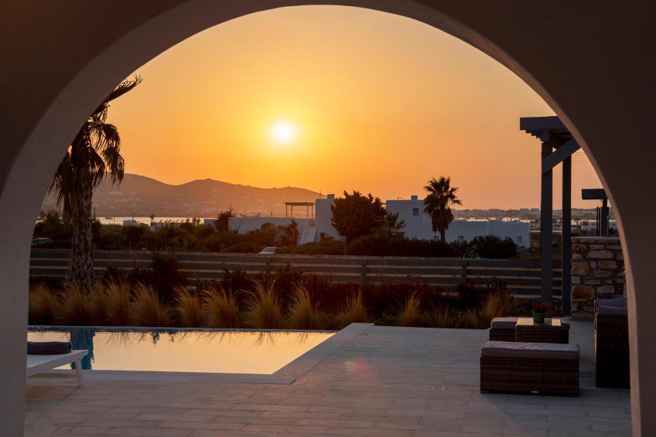 Willa Blue Diamonds Paros